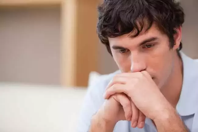 Mladić koji pati od impotencije